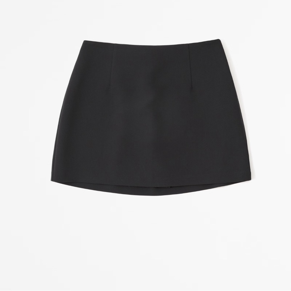 The A&F Scarlett Mini Skort, new with tags